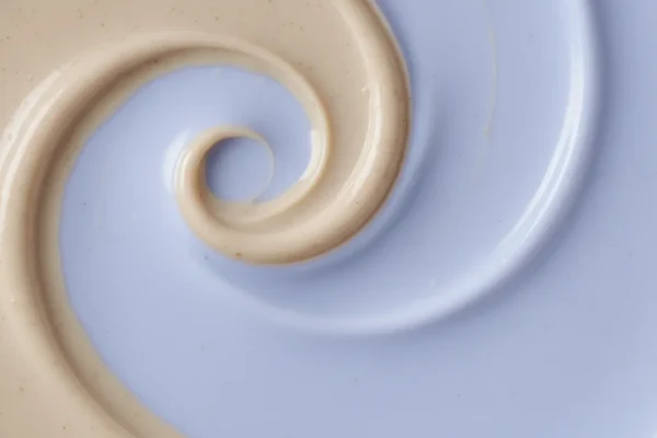 Sensitive Waxing: Oat Extract Soothes Skin in 2026
